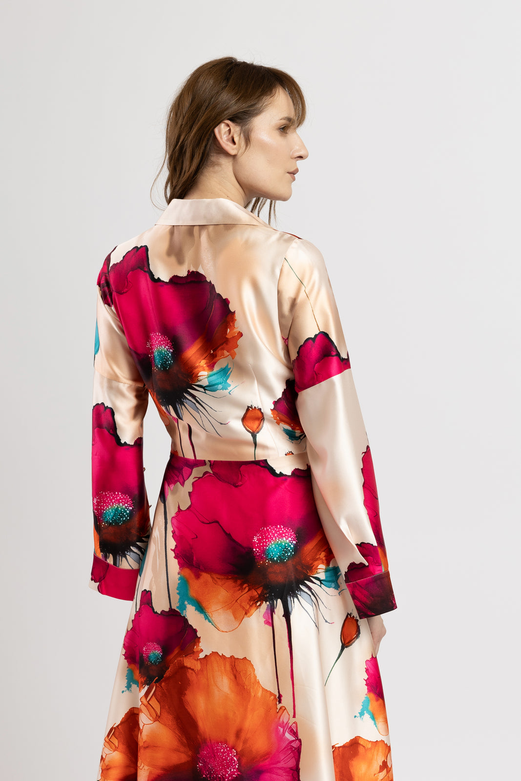 Incarca imaginea in galerie, Rochie tip camasa din saten imprimat cu flori fuchsia