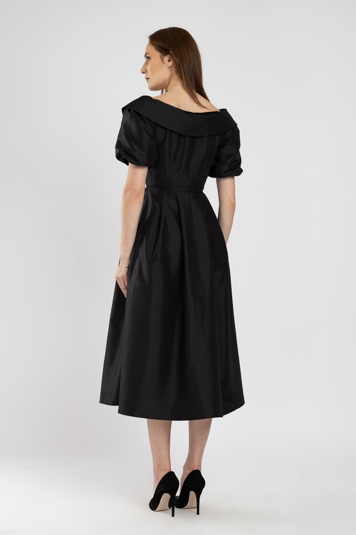 Elegant black taffeta midi dress with cut-out shoulders