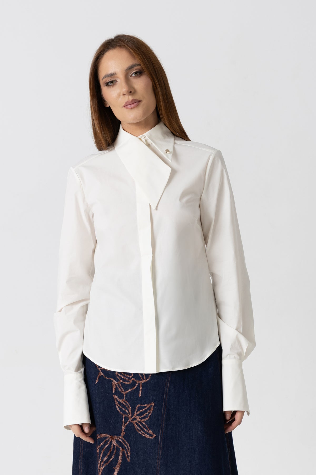 Organza shirt with ivory natural silk and floral embroidery