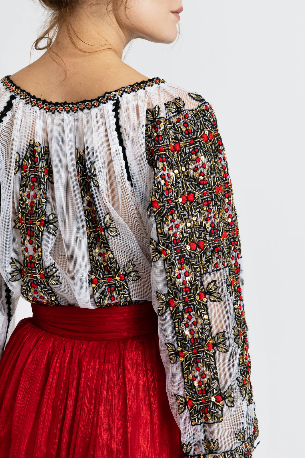Load image into Gallery viewer, Hand-sewn ie dress on tulle and silk skirt