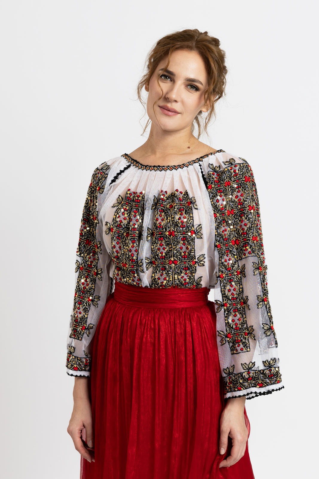 Load image into Gallery viewer, Hand-sewn ie dress on tulle and silk skirt