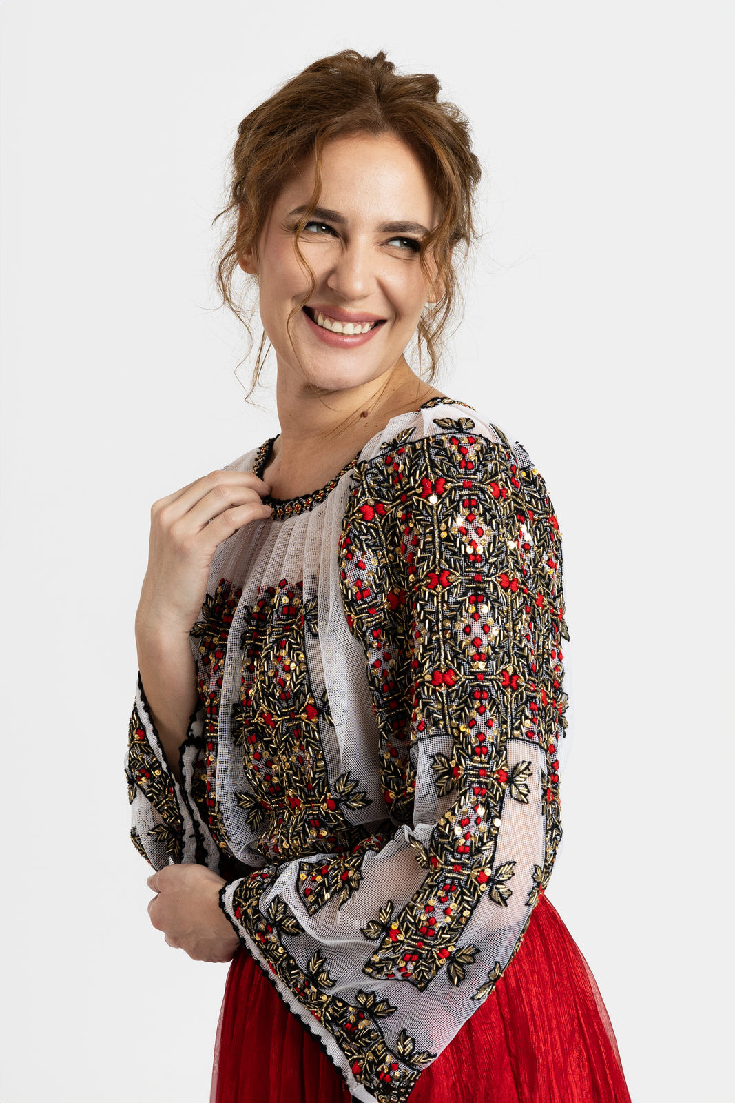 Load image into Gallery viewer, Hand-sewn ie dress on tulle and silk skirt