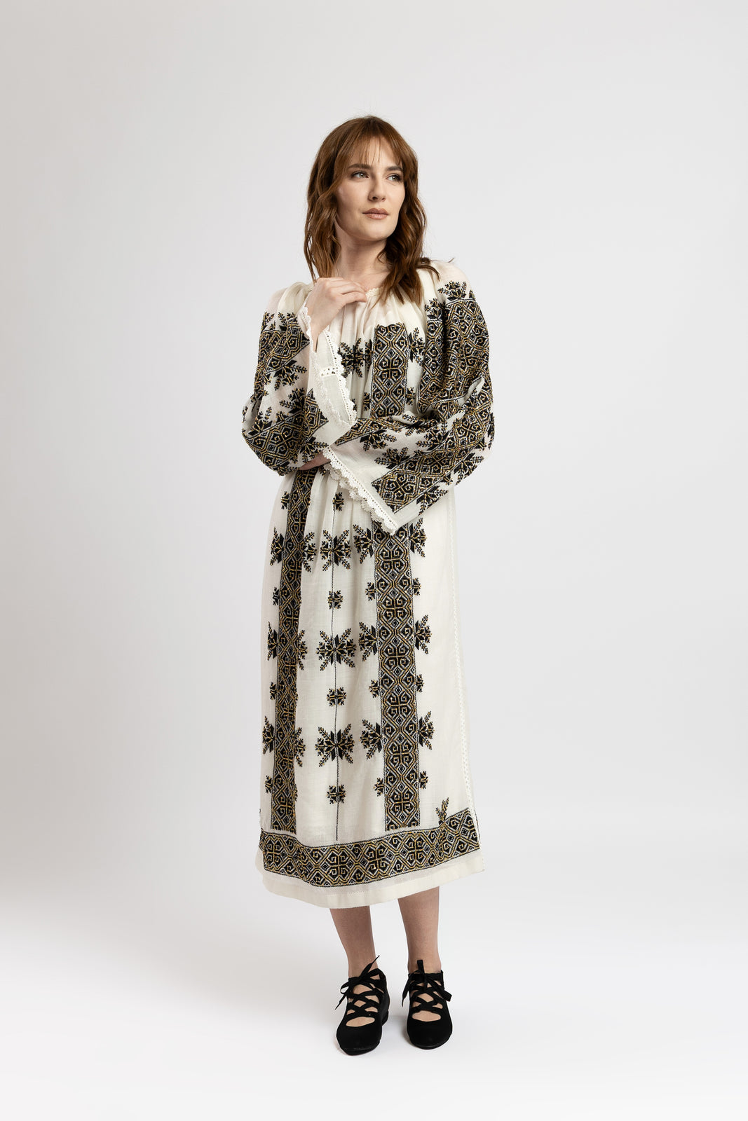 Incarca imaginea in galerie, Rochie din lana merin cusuta manual