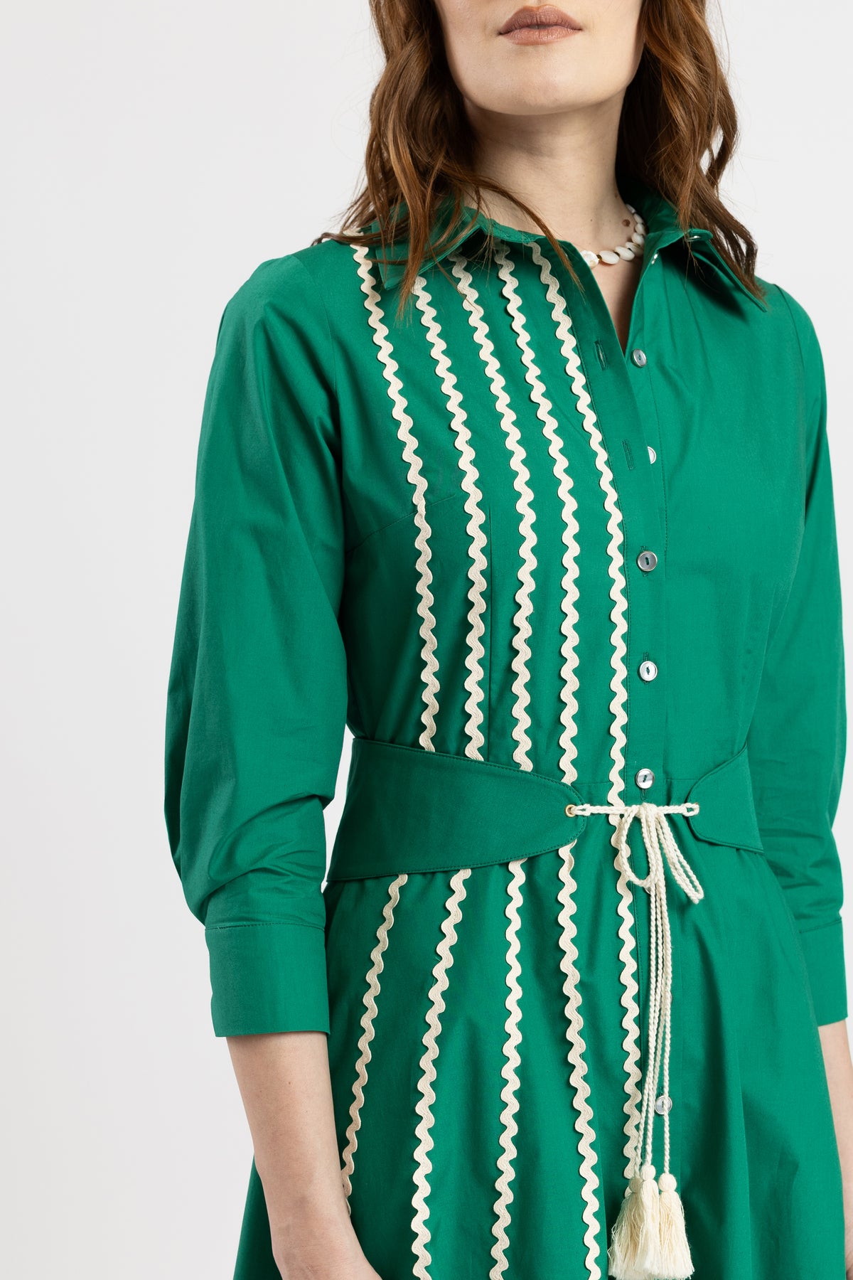Rochie camasa verde deschis cu aplicatii macrame