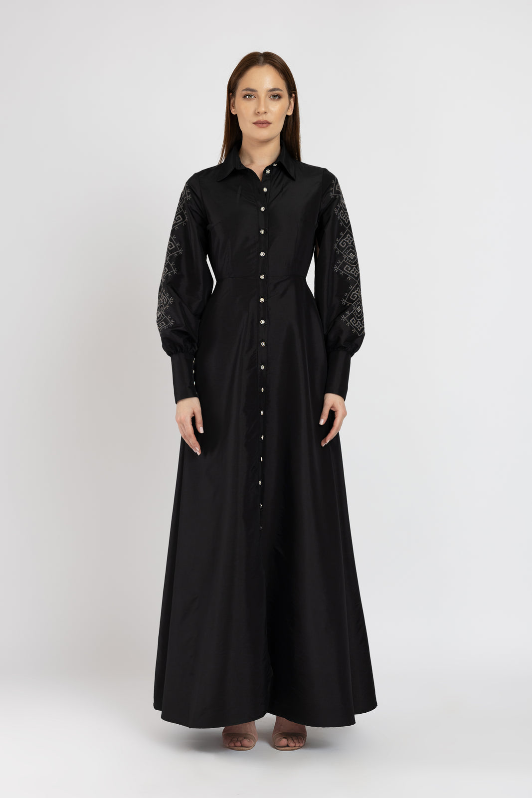 Incarca imaginea in galerie, Rochie camasa lunga neagra din tafta cu maneci brodate
