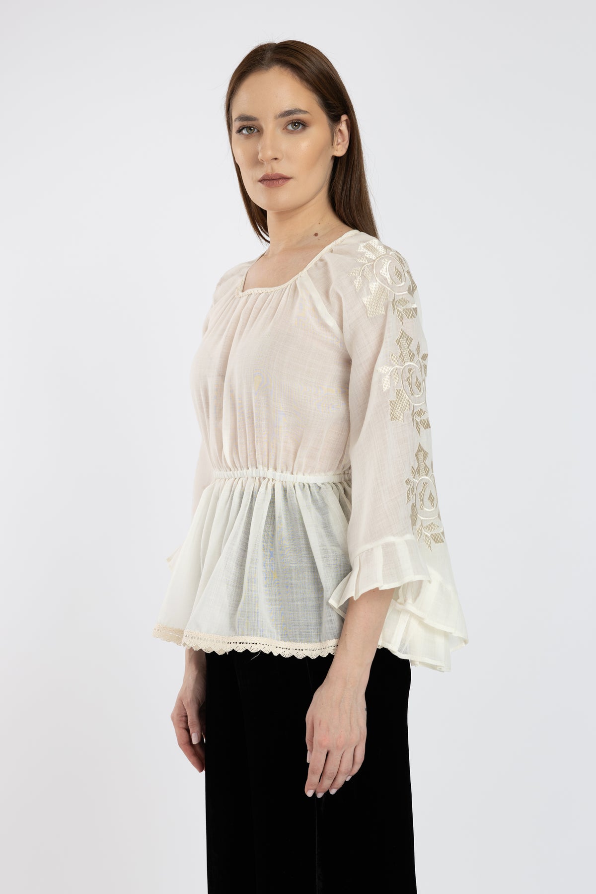 Bluză din Merin Ivoire cu Broderie Florală
