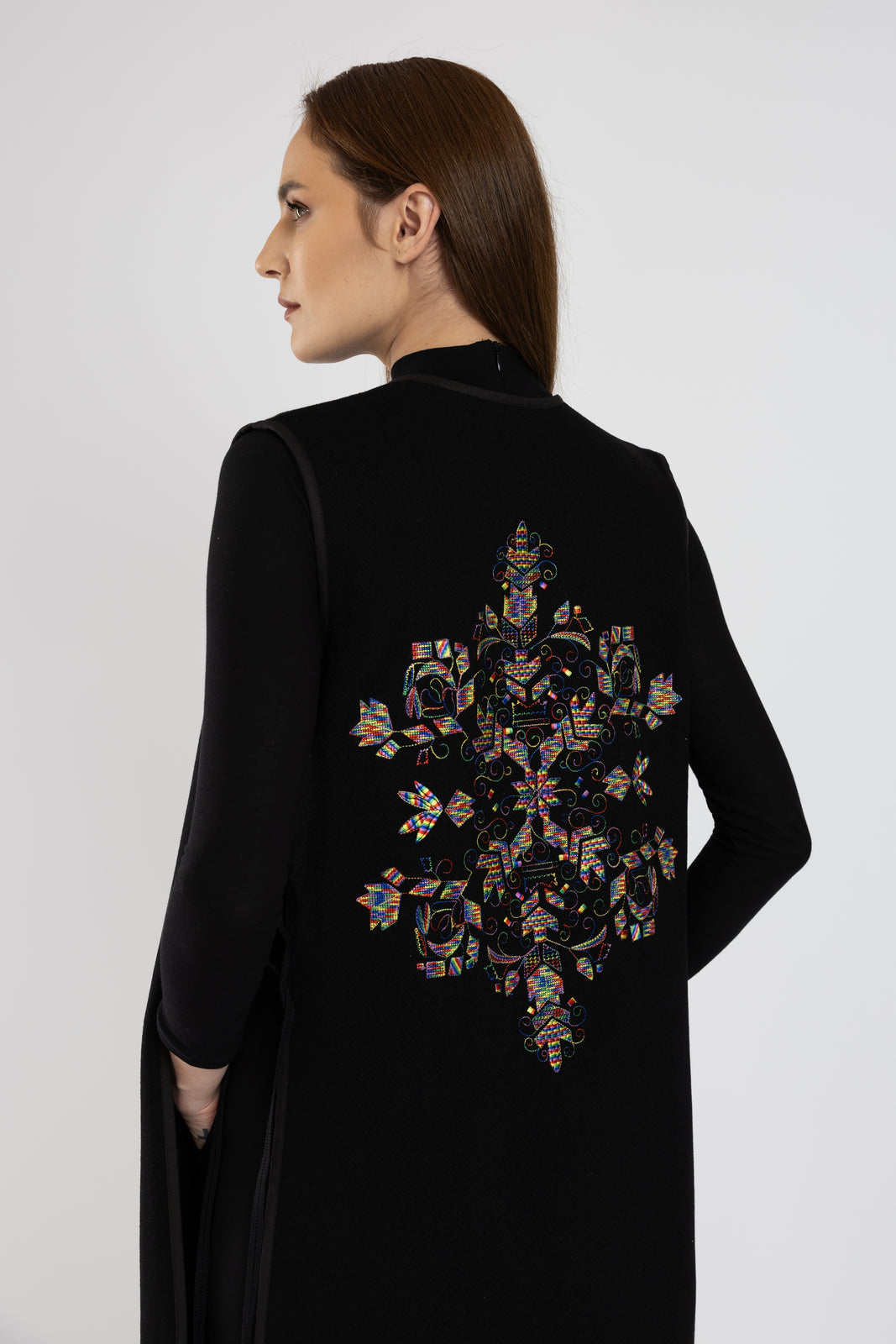 Incarca imaginea in galerie, Vesta midi din stofa de lana cu broderie "Copacul Vietii" multicolor