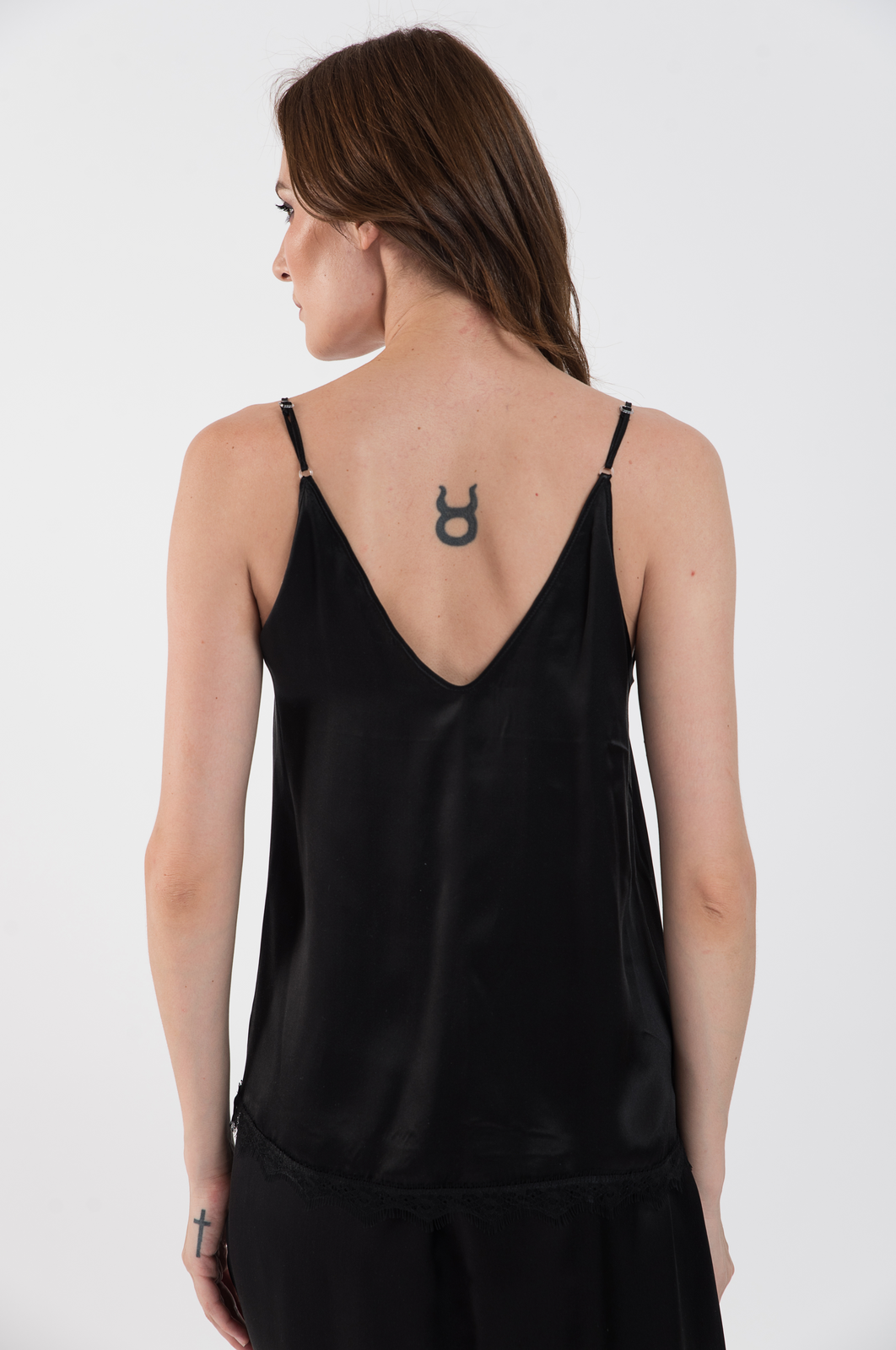 Incarca imaginea in galerie, Top negru din matase naturala cu bretele si dantela chantily
