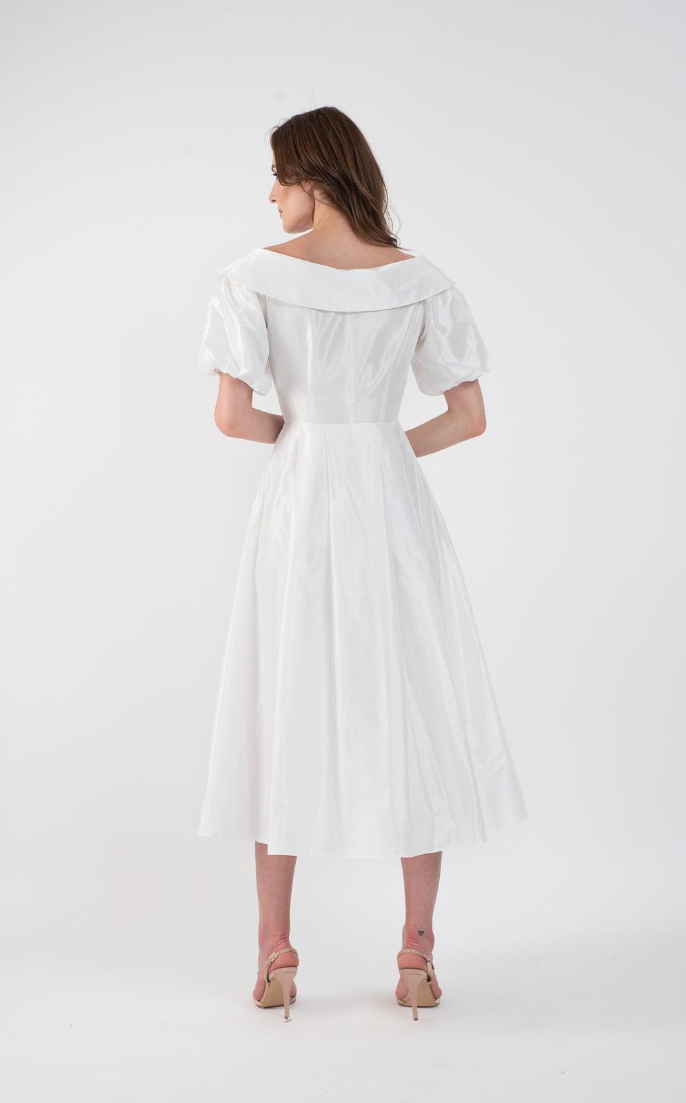 Incarca imaginea in galerie, Rochie eleganta midi din tafta si umeri decupati