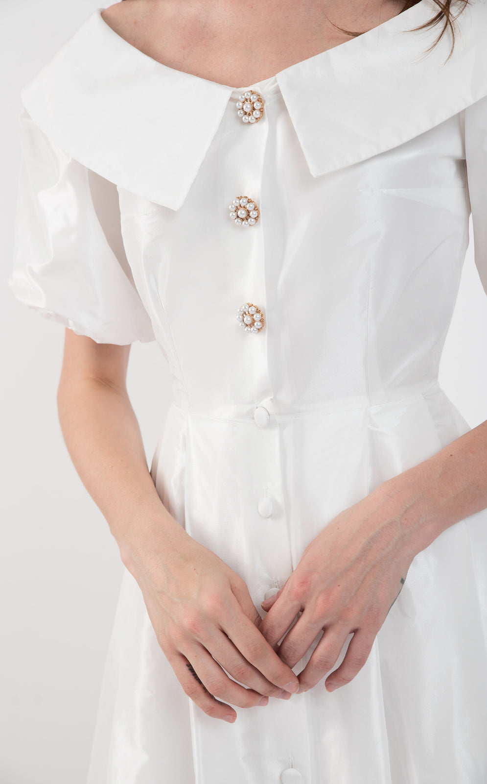 Incarca imaginea in galerie, Rochie eleganta midi din tafta si umeri decupati