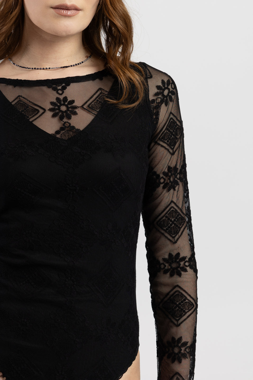 Incarca imaginea in galerie, Body din tulle brodat negru
