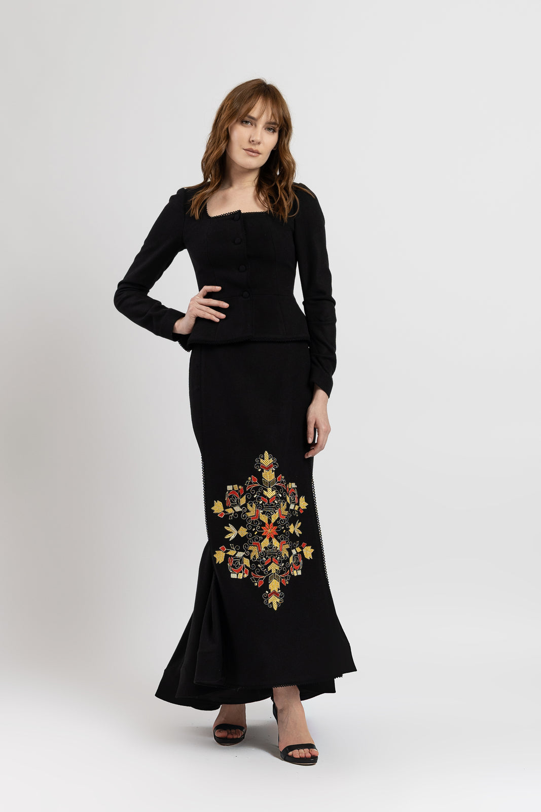 Incarca imaginea in galerie, Costum din stofa de lana cu broderie ”Copacul Vietii”