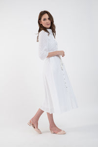 Rochie camasa din bumbac alb cu broderie sparta si brau in talie
