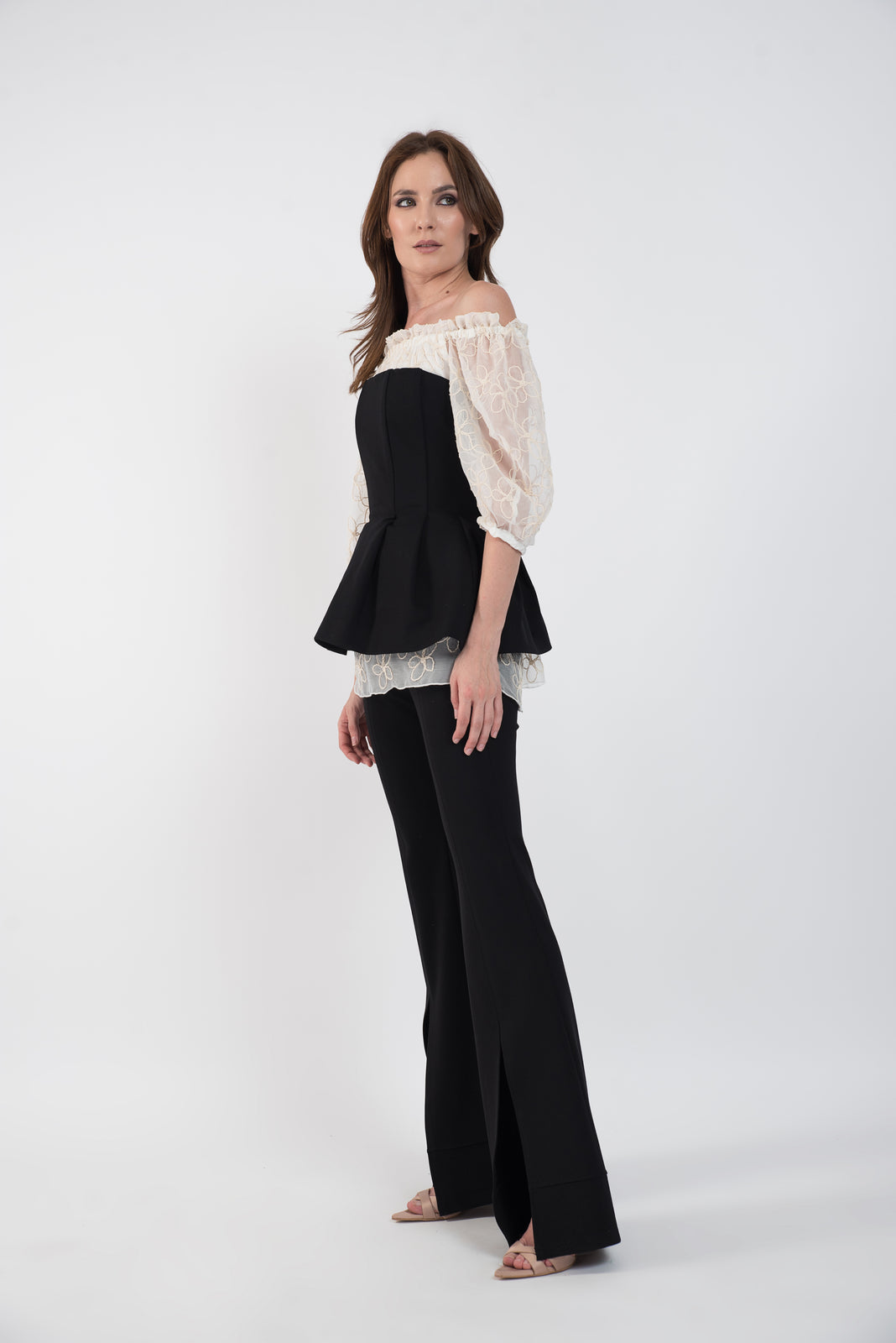 Incarca imaginea in galerie, Corset negru din jerse cu volane in talie