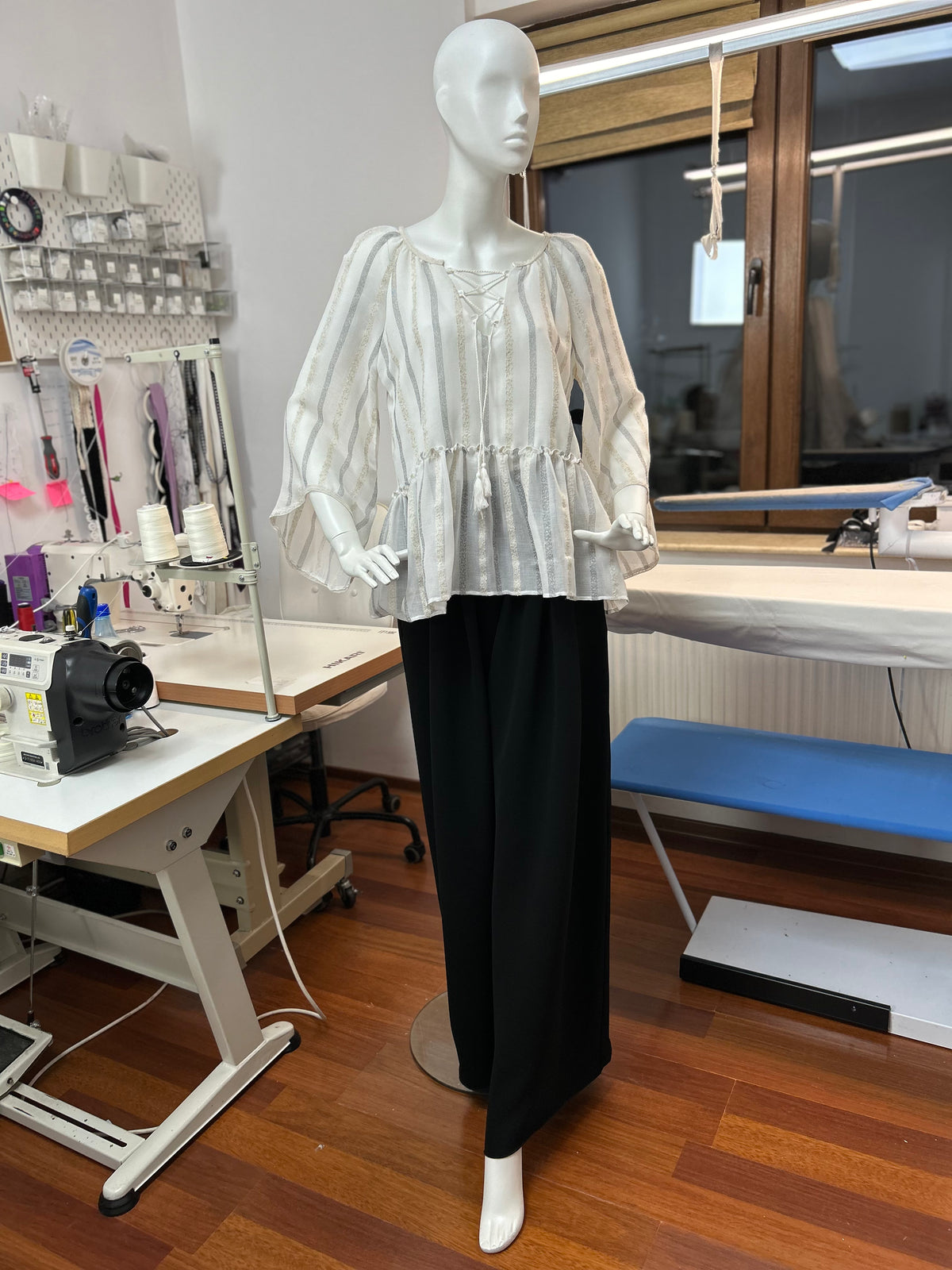Incarca imaginea in galerie, Bluza tip ie din vascoza