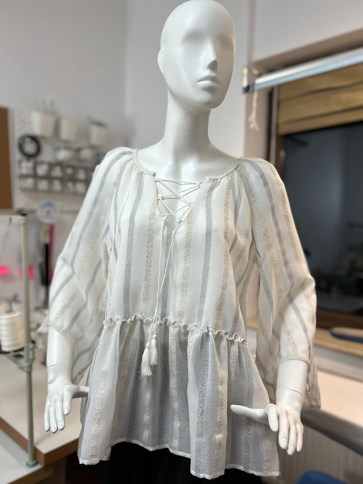 Incarca imaginea in galerie, Bluza tip ie din vascoza
