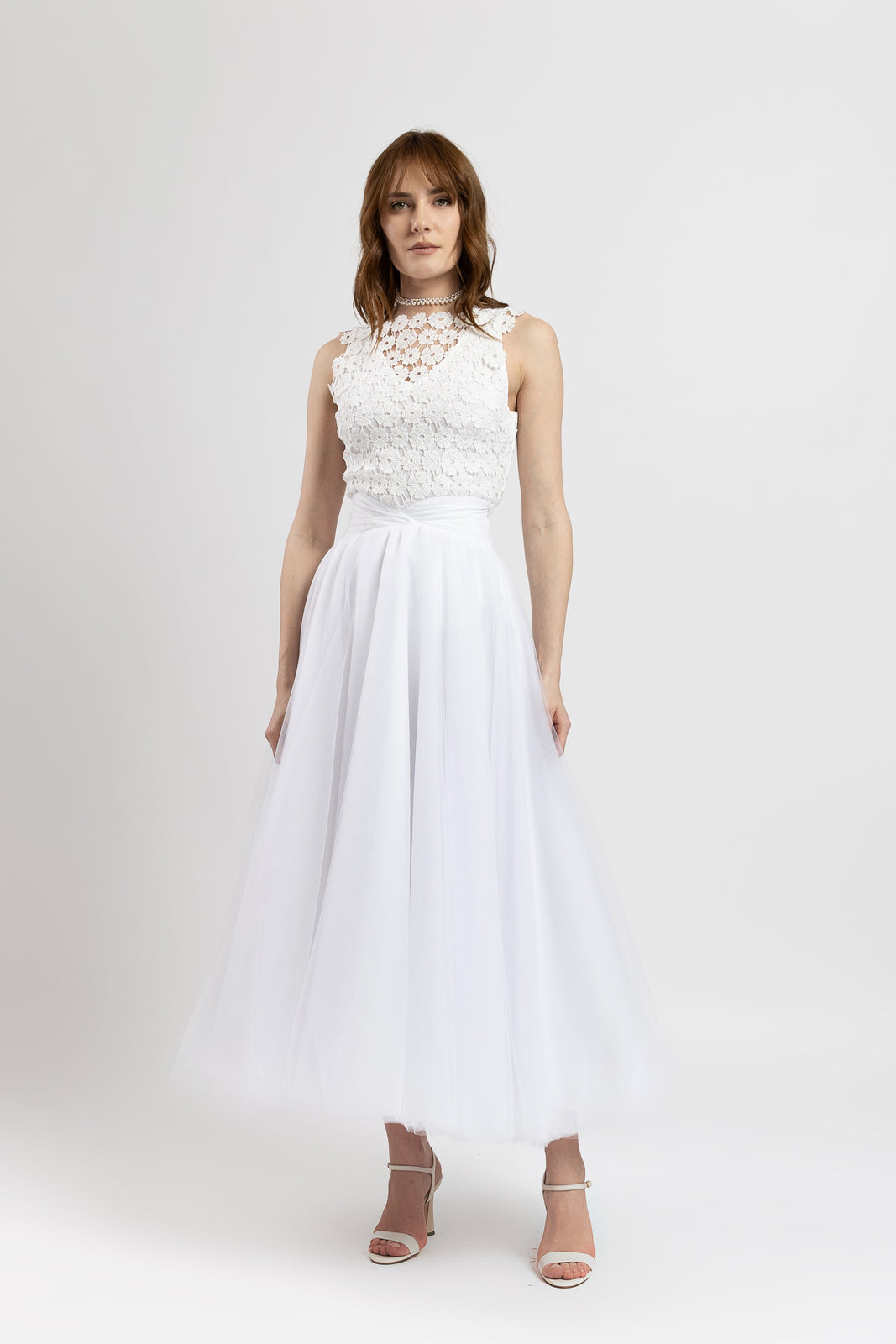 Incarca imaginea in galerie, Fusta midi din tulle alb