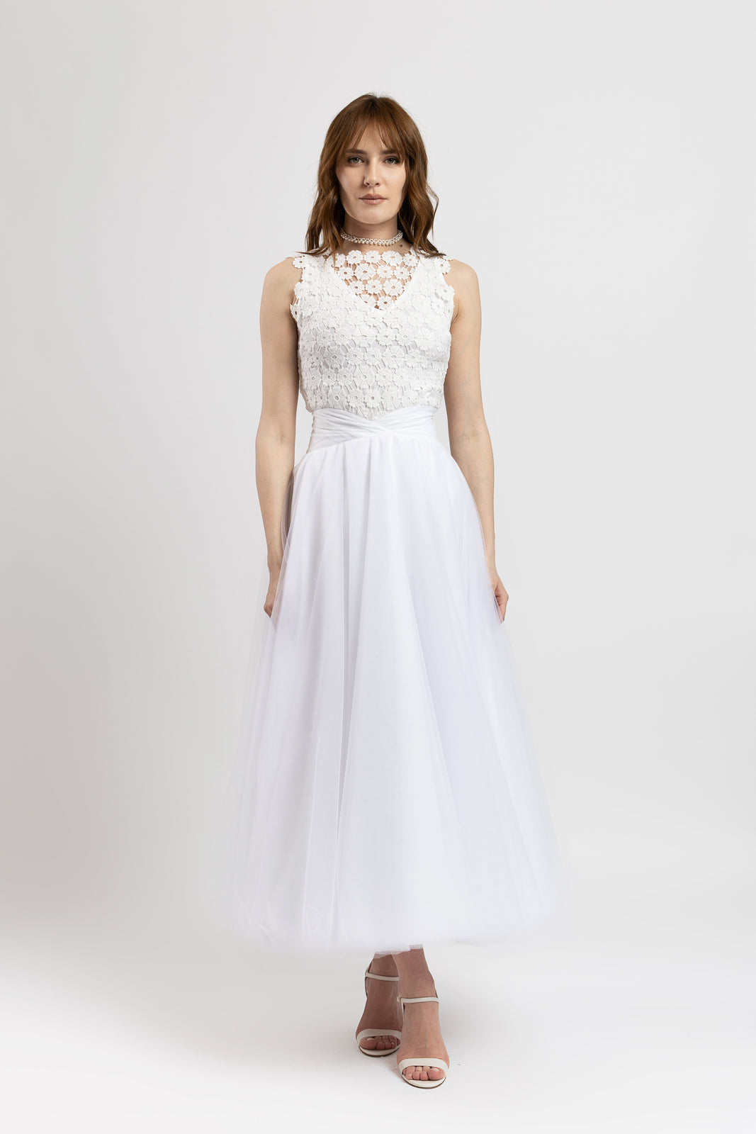 Incarca imaginea in galerie, Fusta midi din tulle alb
