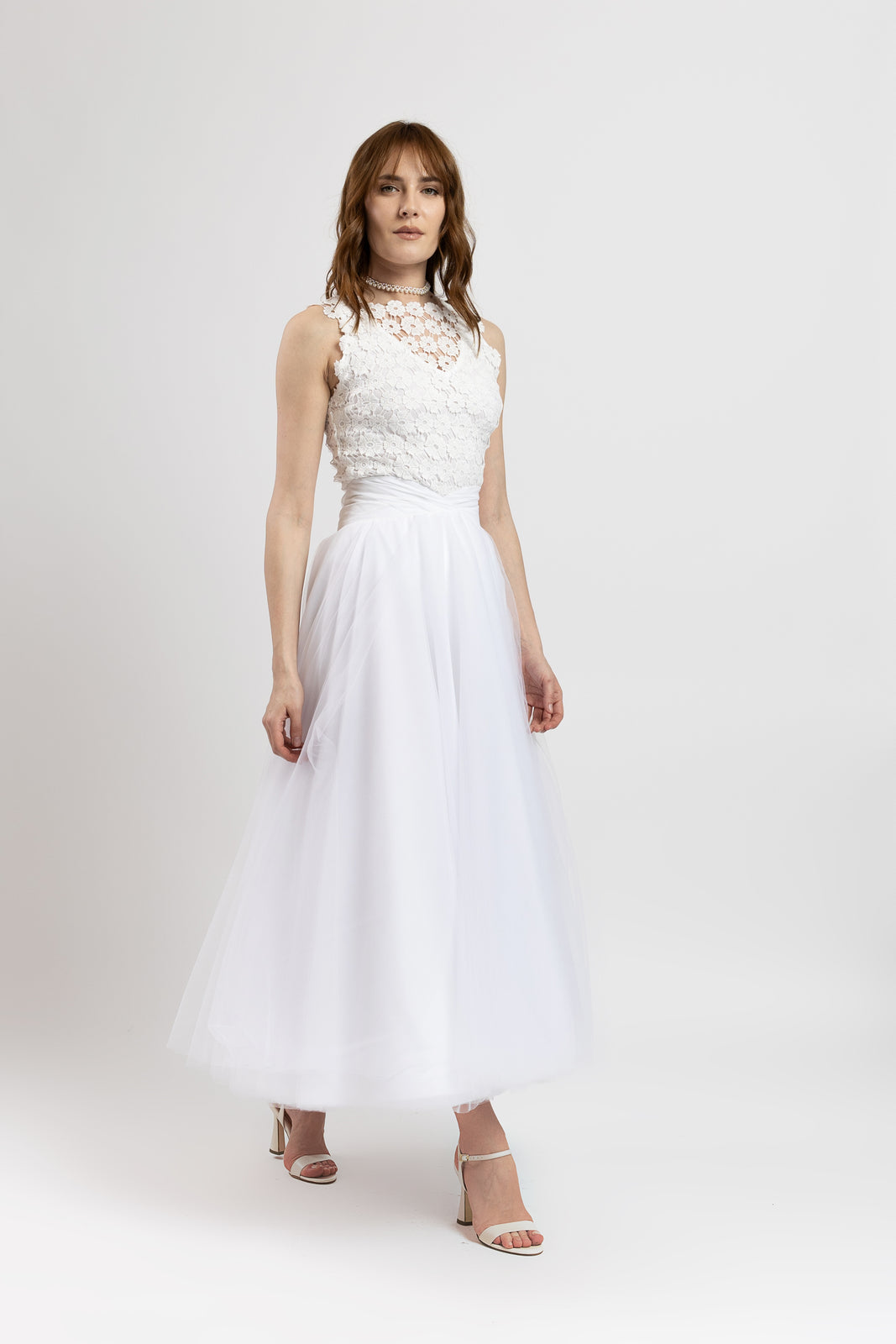 Incarca imaginea in galerie, Fusta midi din tulle alb