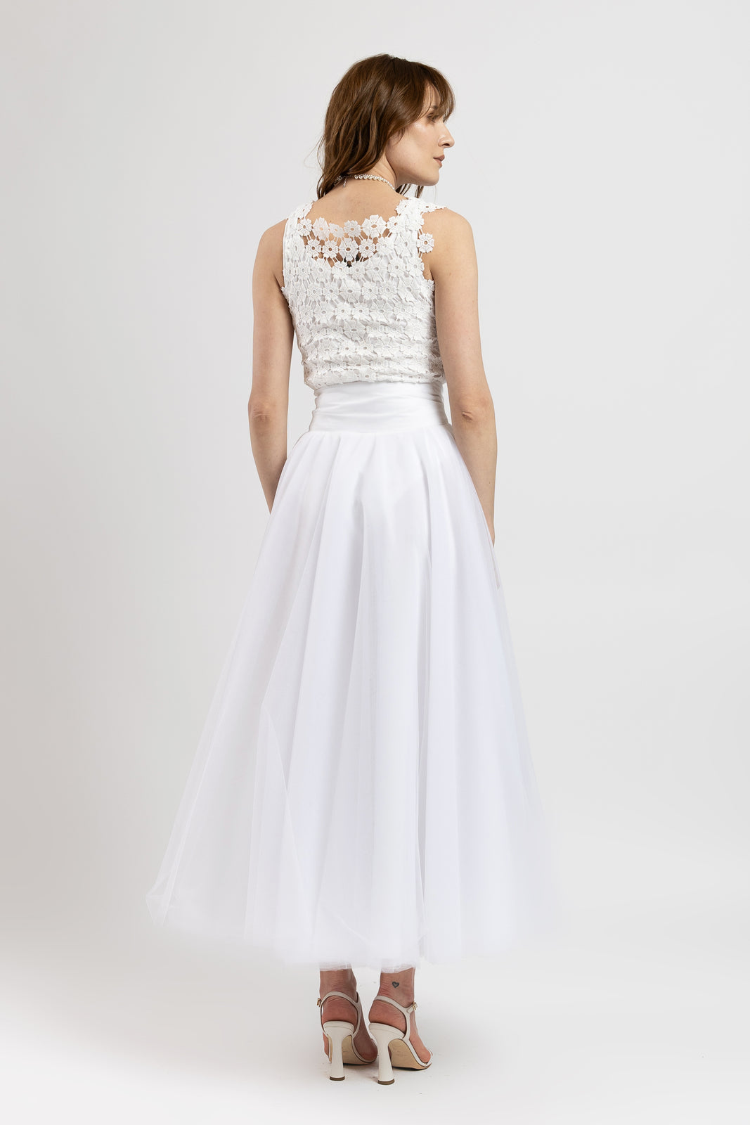 Incarca imaginea in galerie, Fusta midi din tulle alb