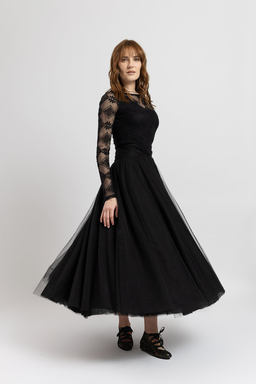 Incarca imaginea in galerie, Fusta midi din tulle negru