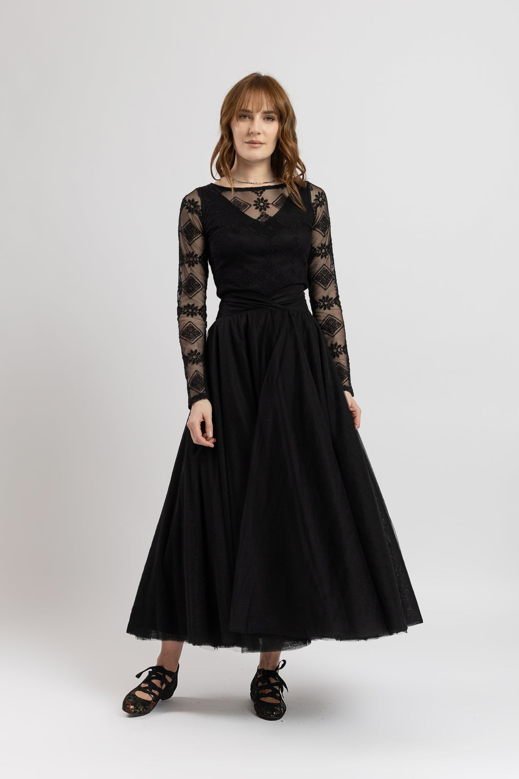 Incarca imaginea in galerie, Fusta midi din tulle negru