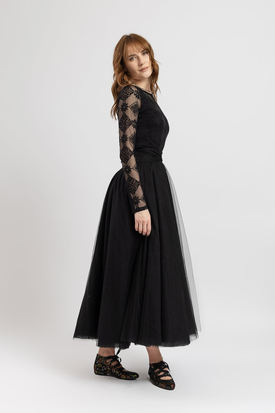 Incarca imaginea in galerie, Fusta midi din tulle negru