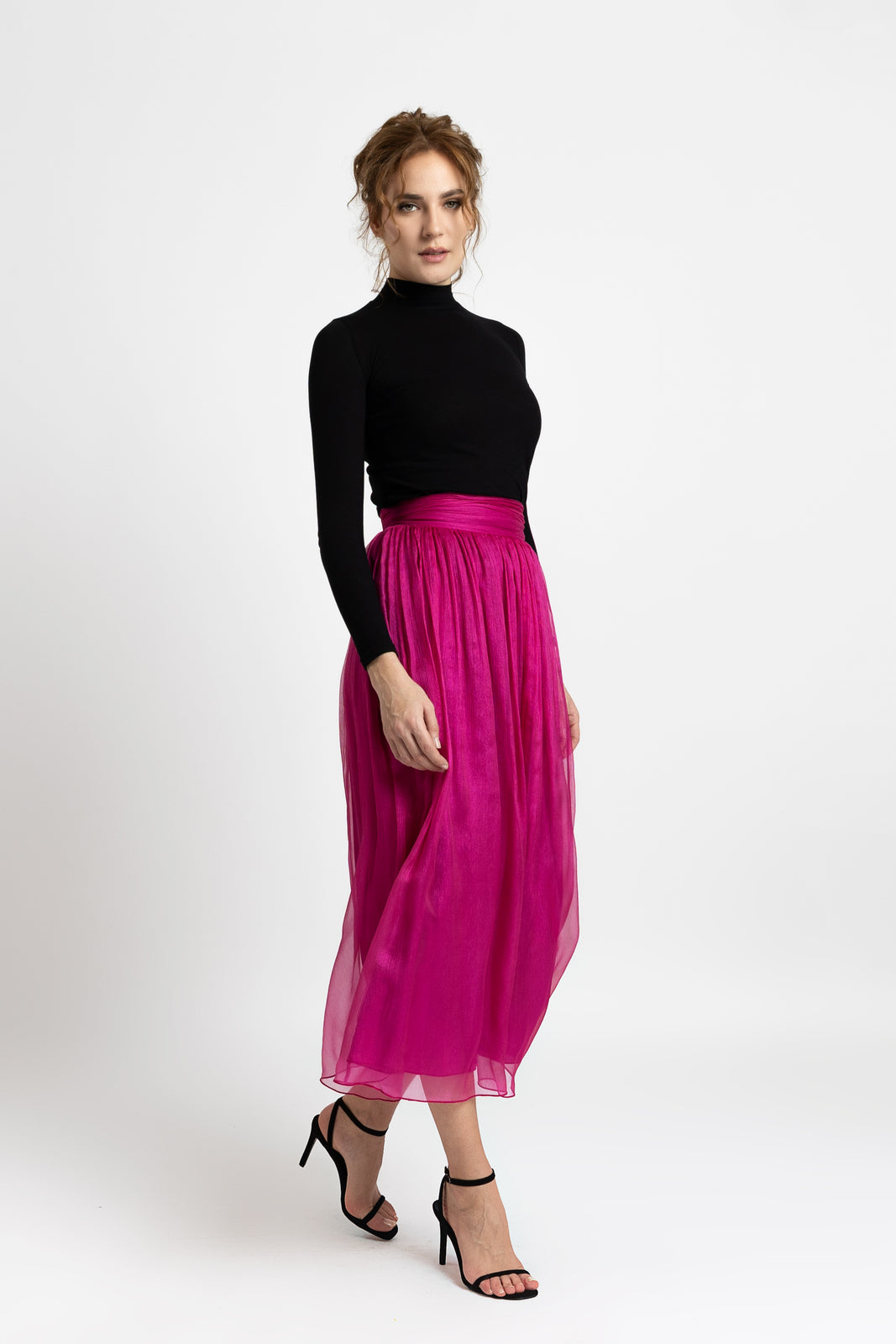 Incarca imaginea in galerie, Fusta midi fuchsia din voal de matase cu folie metalica aplicata