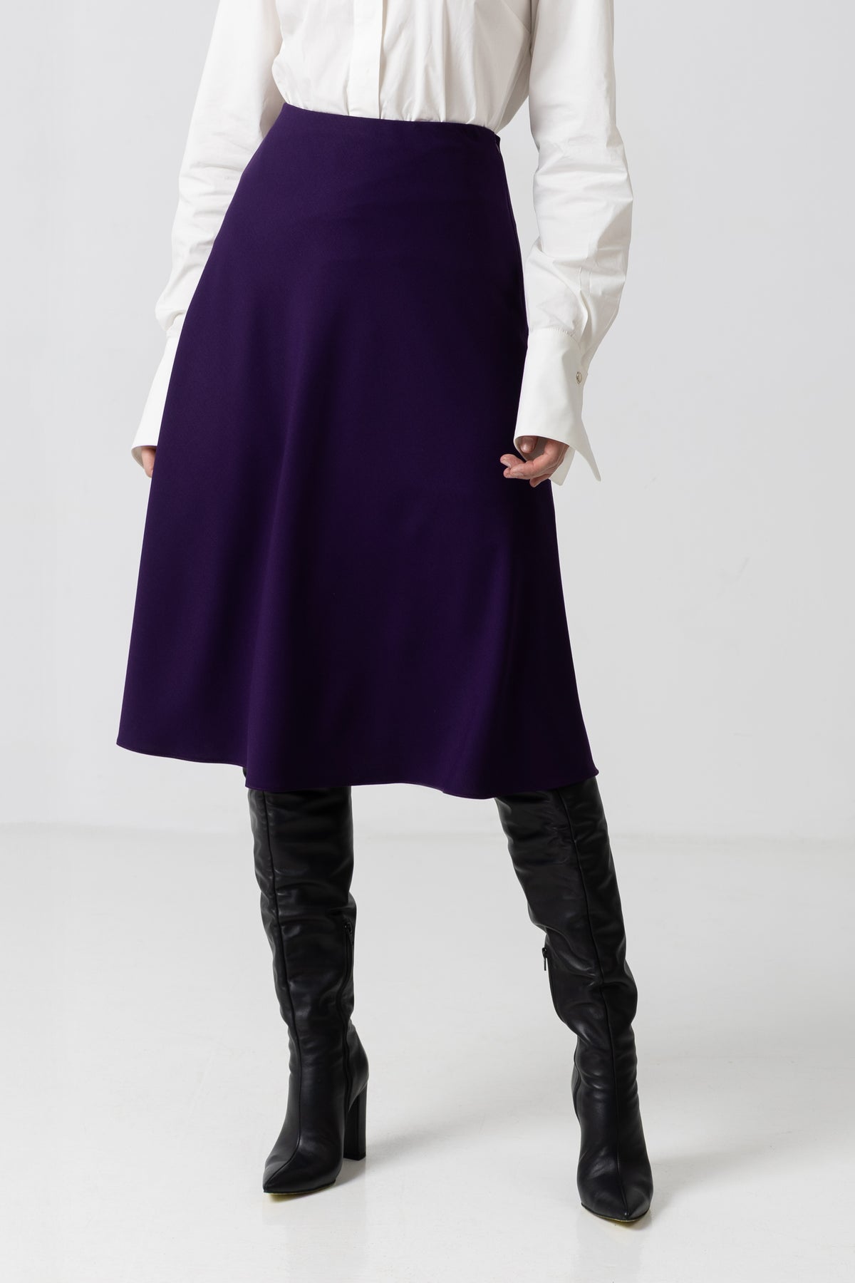 Linen blouse with cream computerized embroidery