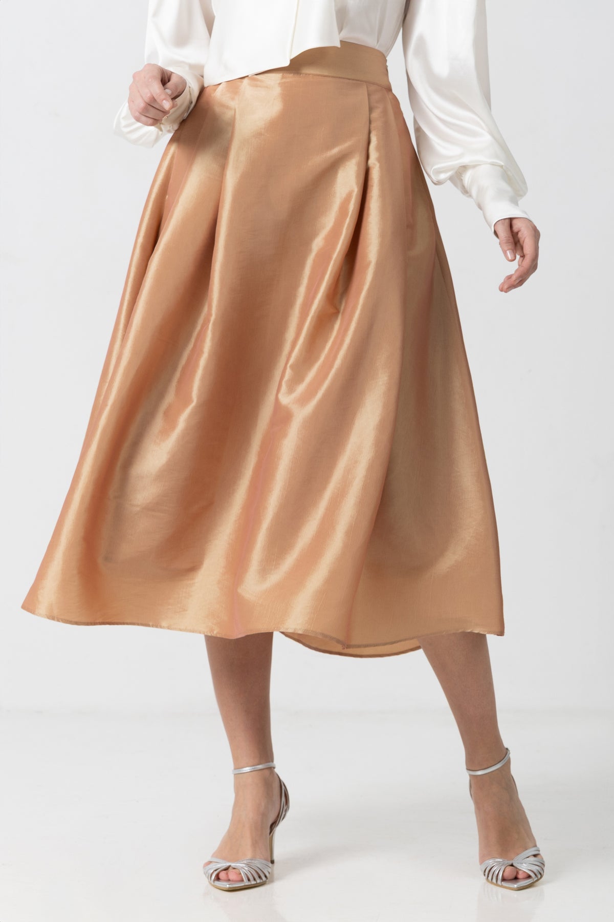 Midi white taffeta skirt