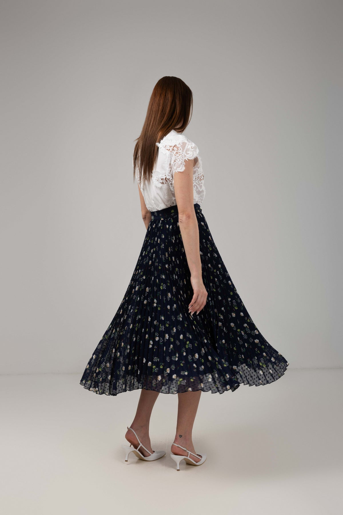 Yellow midi pleated skirt with elastic band