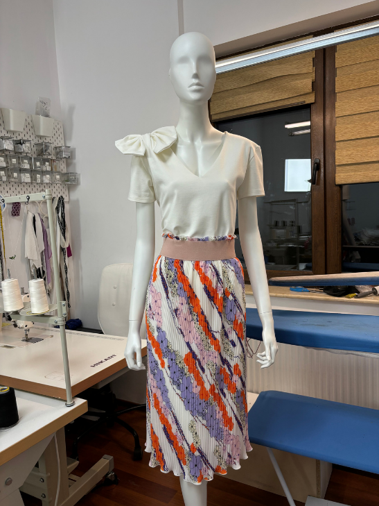 Incarca imaginea in galerie, Fustă plisată multicoloră