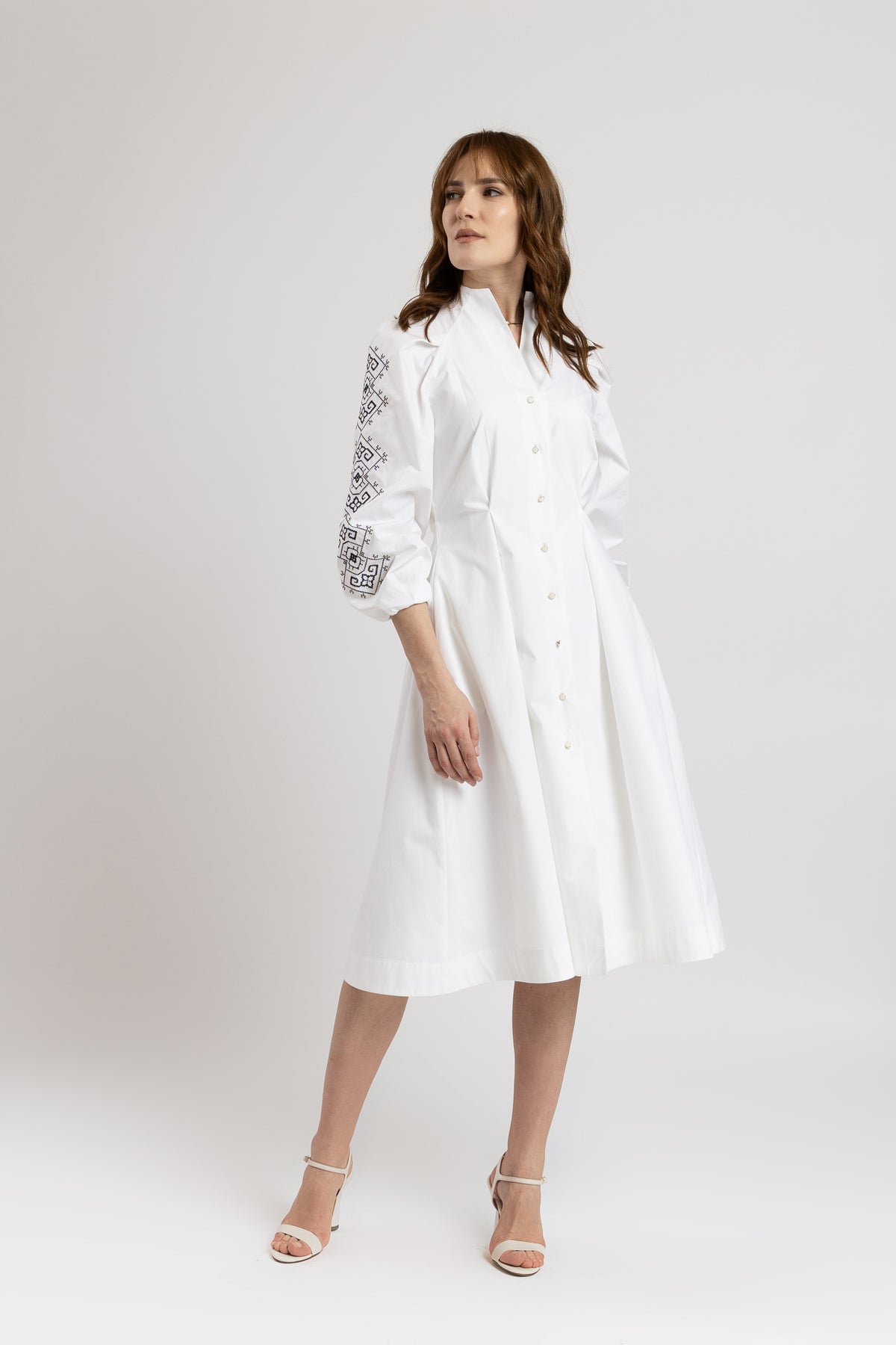 Tunic shirt dress with black computer embroidery and puff sleeves