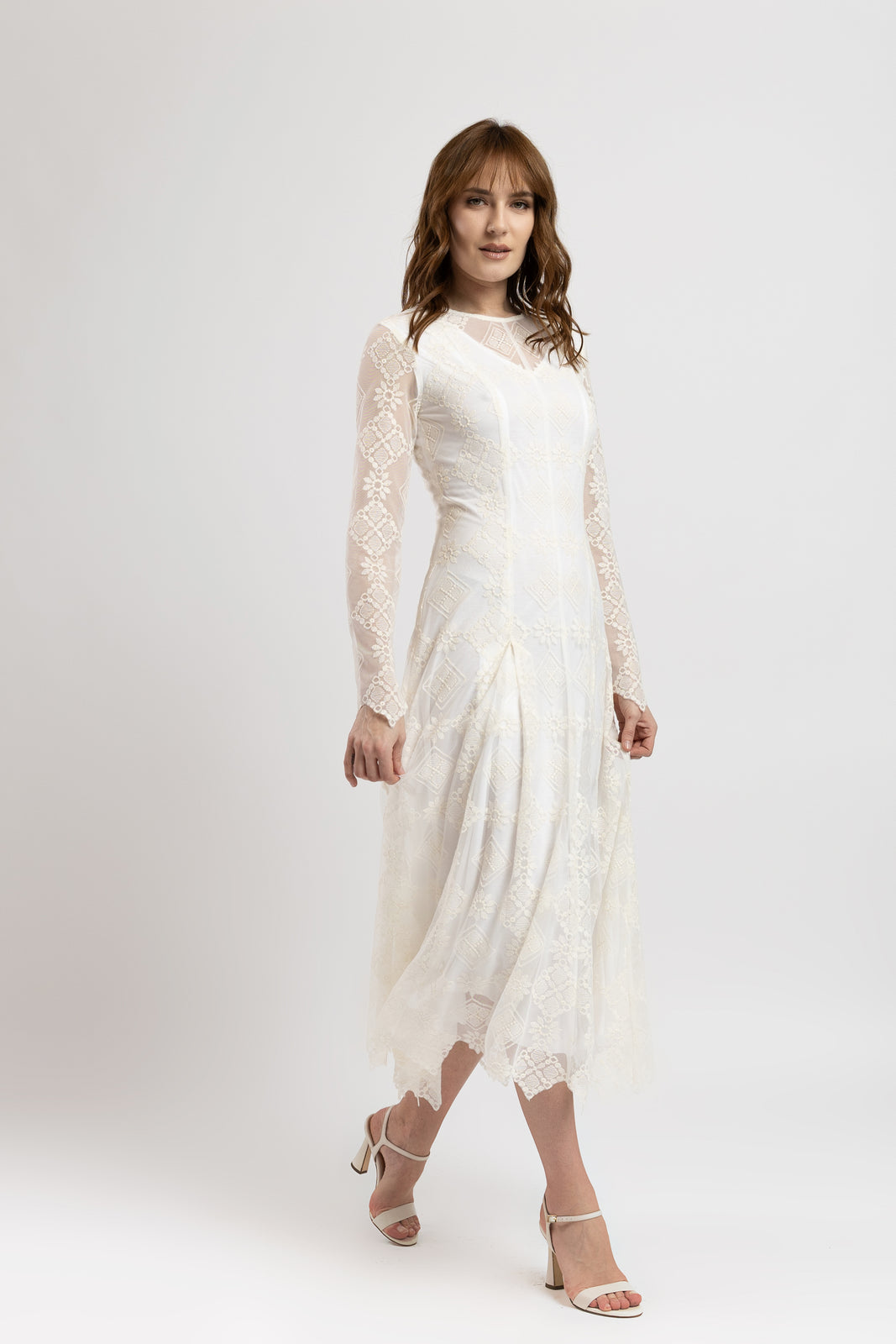 Incarca imaginea in galerie, Rochie midi din tulle brodat ivoar cu maneci lungi