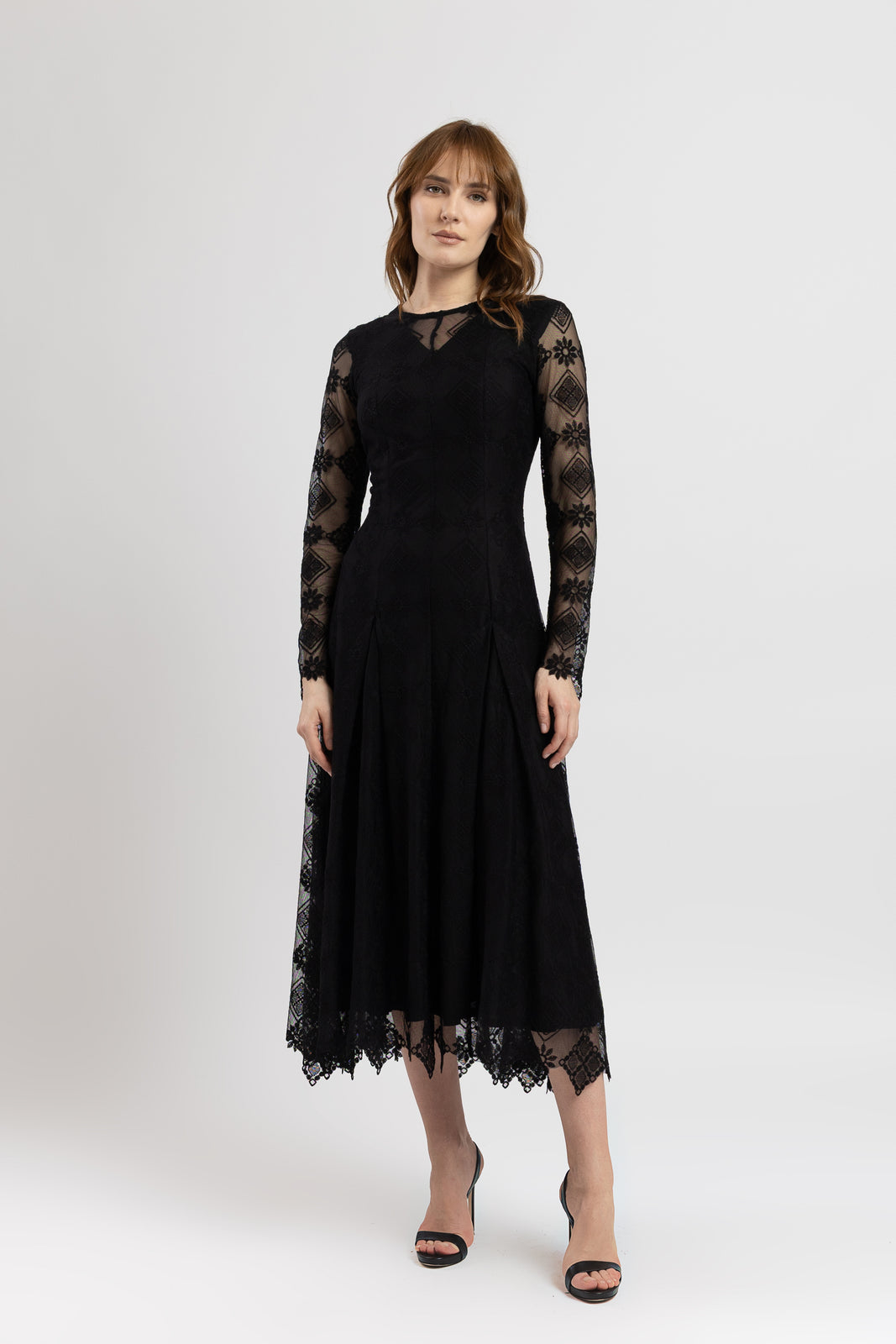 Incarca imaginea in galerie, Rochie midi din tulle brodat negru cu maneci lungi