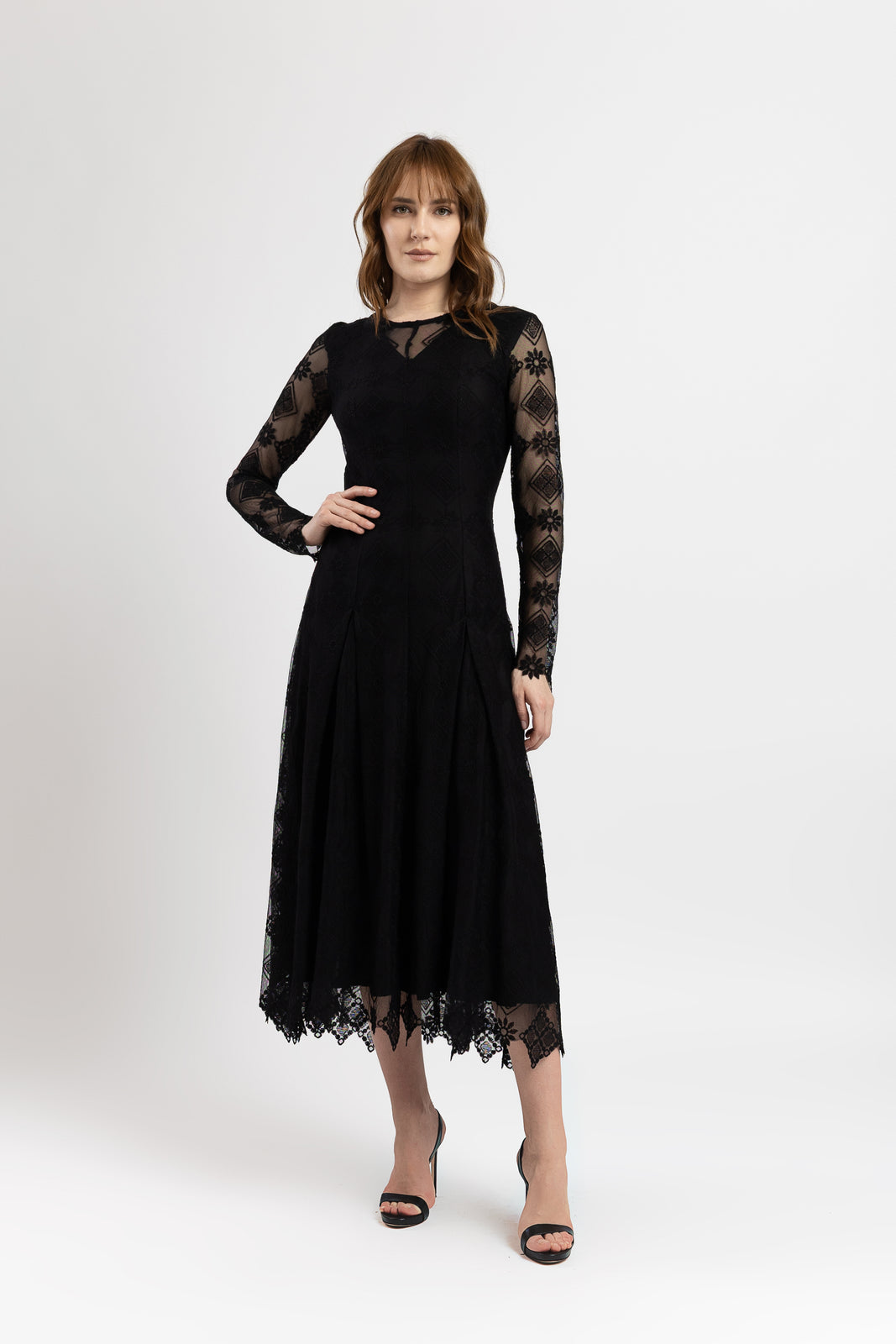 Incarca imaginea in galerie, Rochie midi din tulle brodat negru cu maneci lungi
