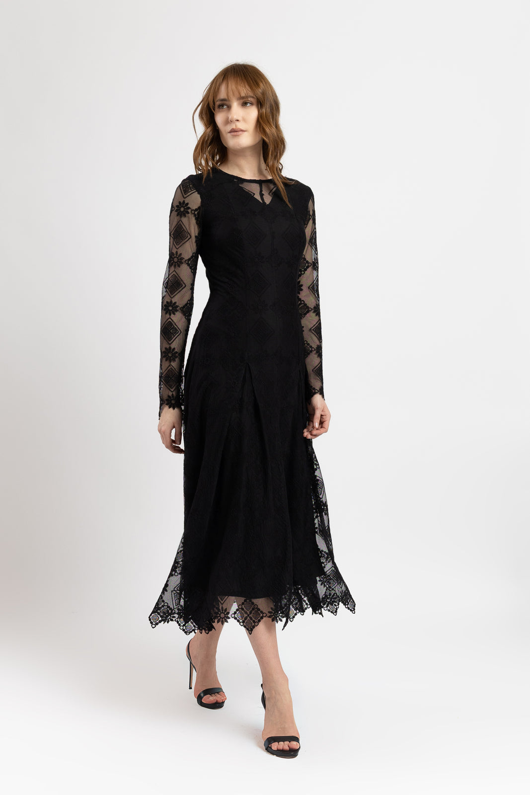 Incarca imaginea in galerie, Rochie midi din tulle brodat negru cu maneci lungi