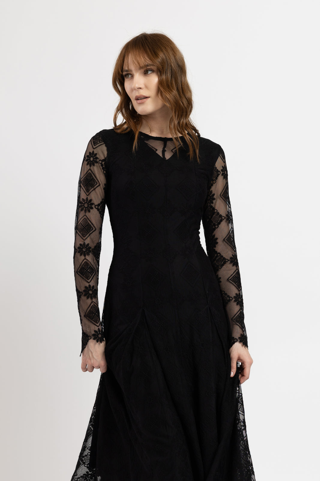 Incarca imaginea in galerie, Rochie midi din tulle brodat negru cu maneci lungi