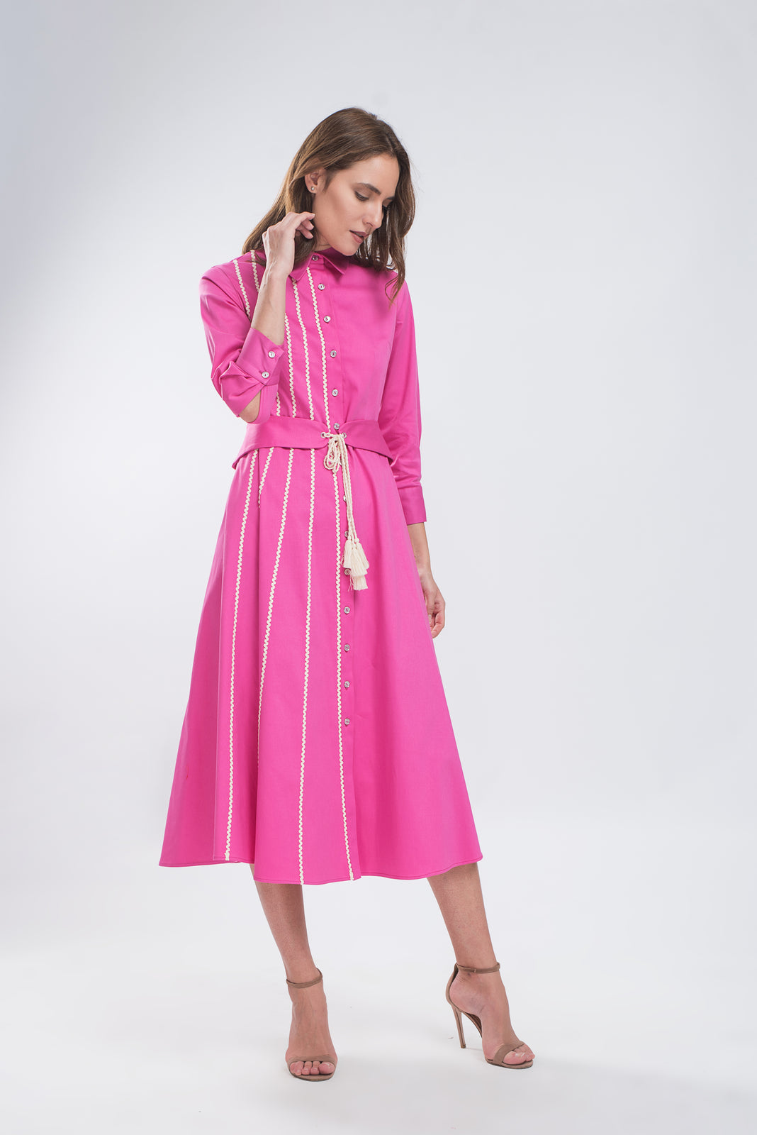 Incarca imaginea in galerie, Rochie camasa din bumbac satinat fuchsia cu aplicatii macrame
