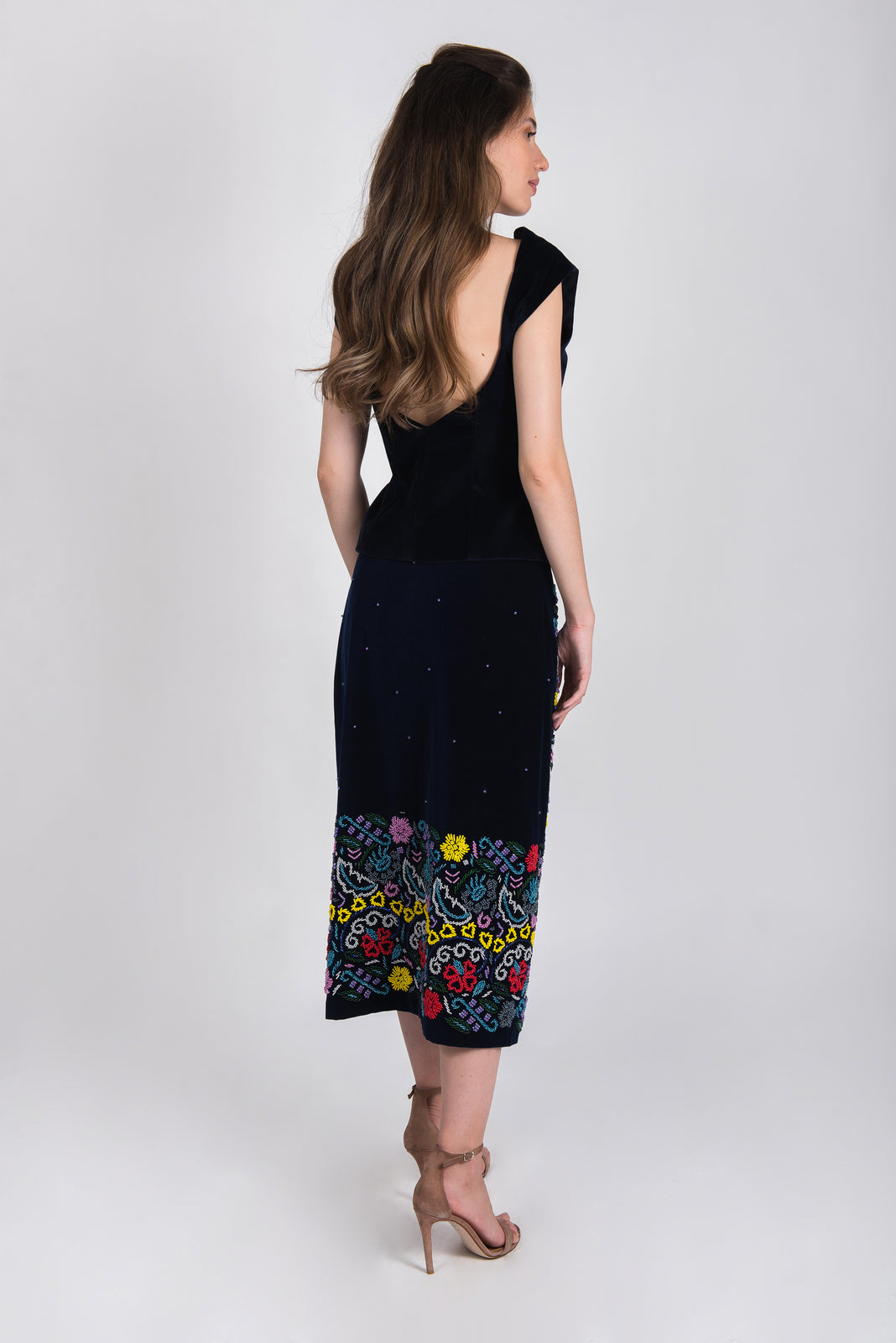 Load image into Gallery viewer, Velvet skirt with hand-stitched multicolored beads