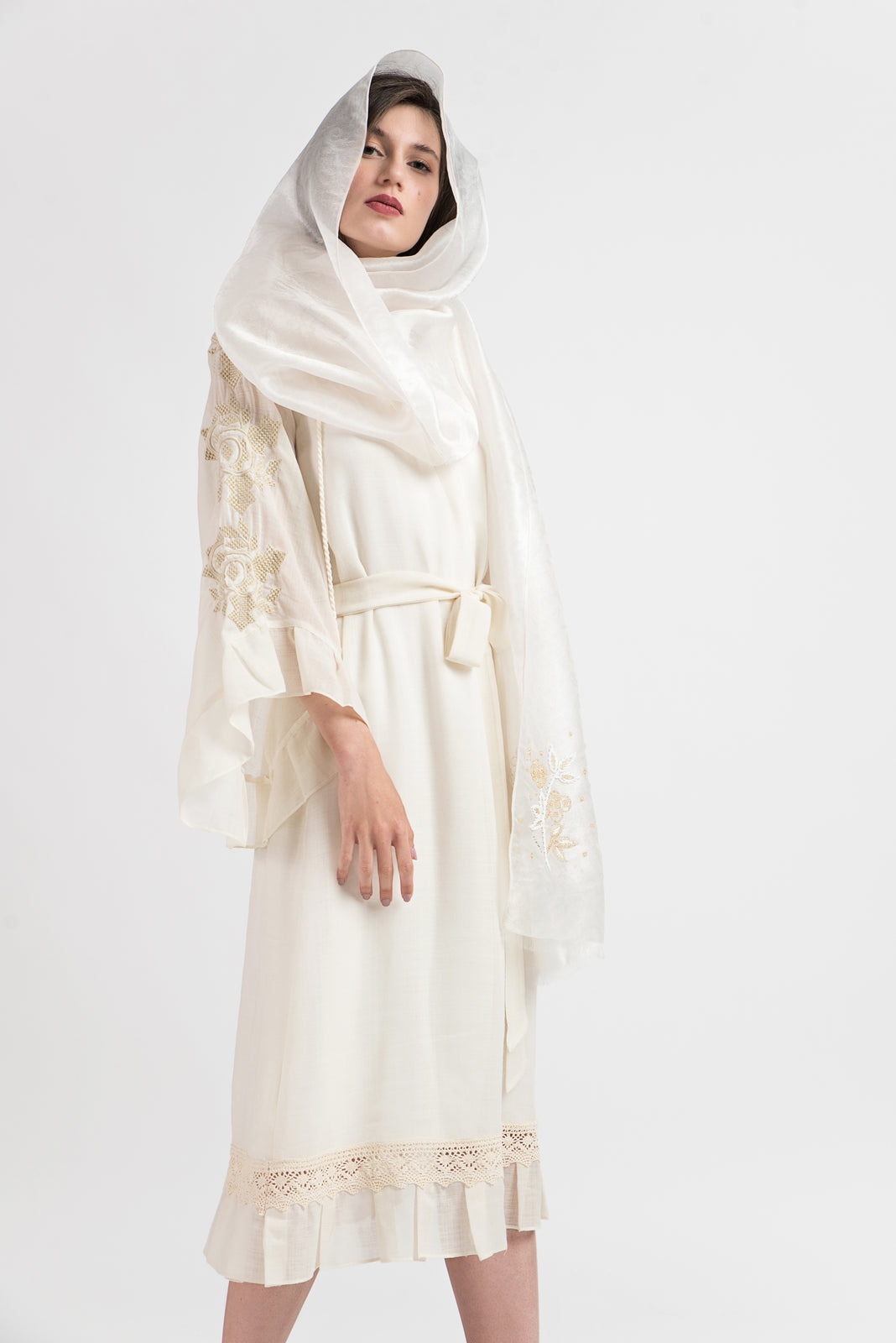 Incarca imaginea in galerie, Rochie din lana merin cu broderie computerizata