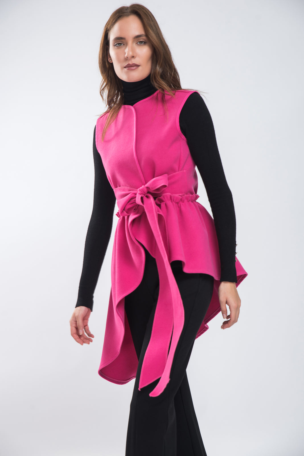 Incarca imaginea in galerie, Vesta cu volan asimetric din stofa fuchsia