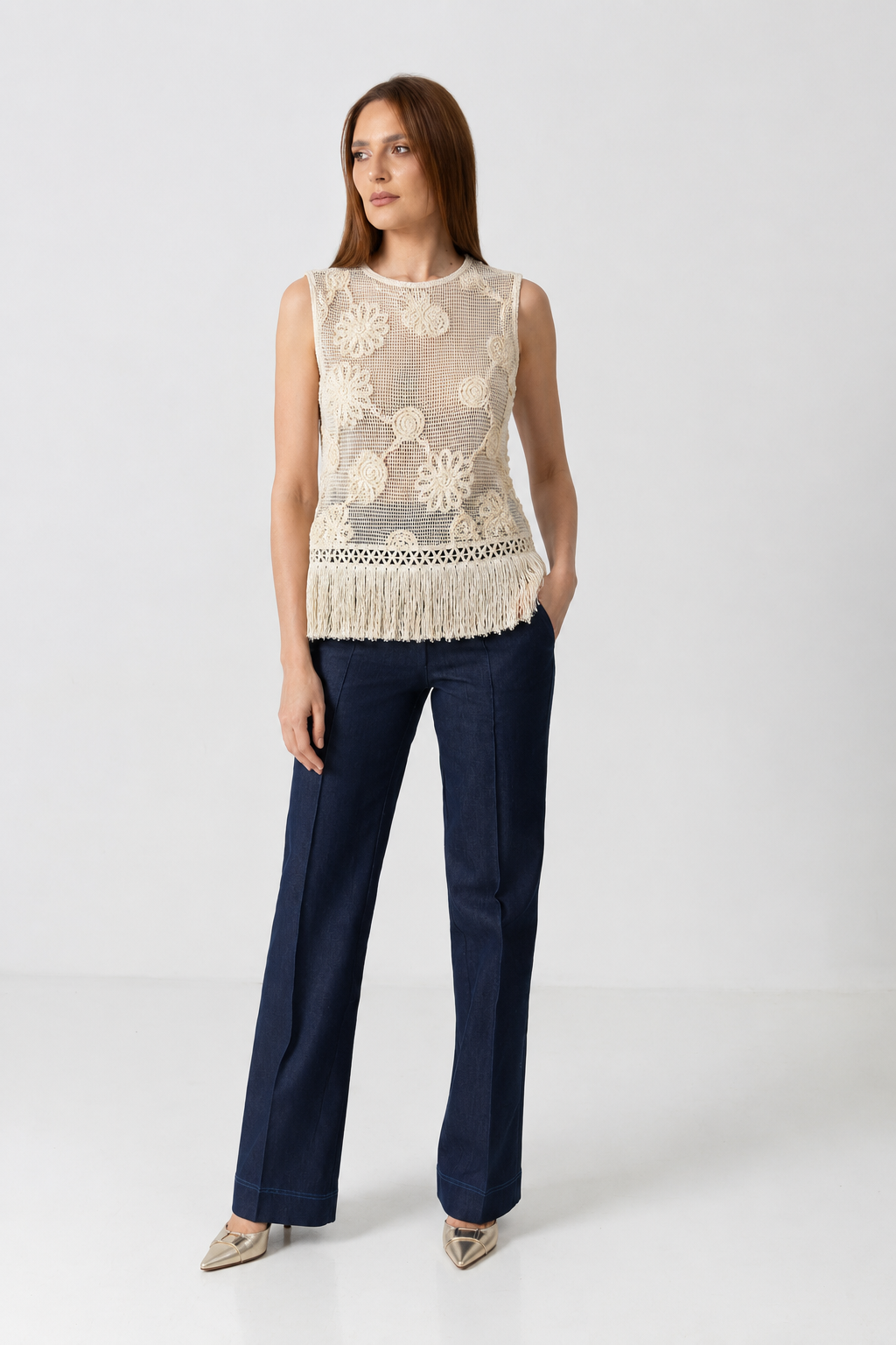 Load image into Gallery viewer, The blouse is made of viscose