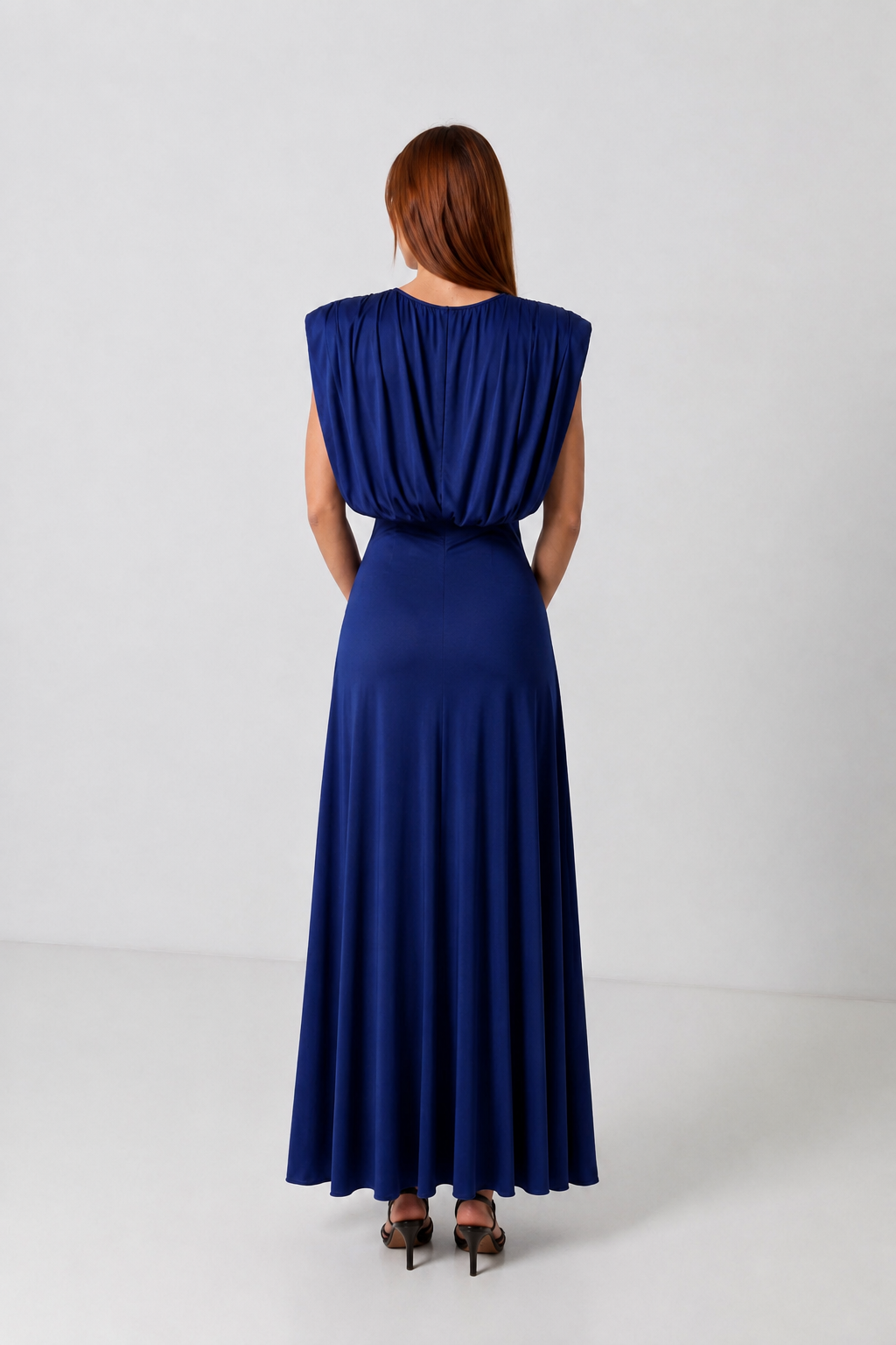 Incarca imaginea in galerie, Rochie Lungă Albastru Royal cu Drapaje și Umeri Accentuați
