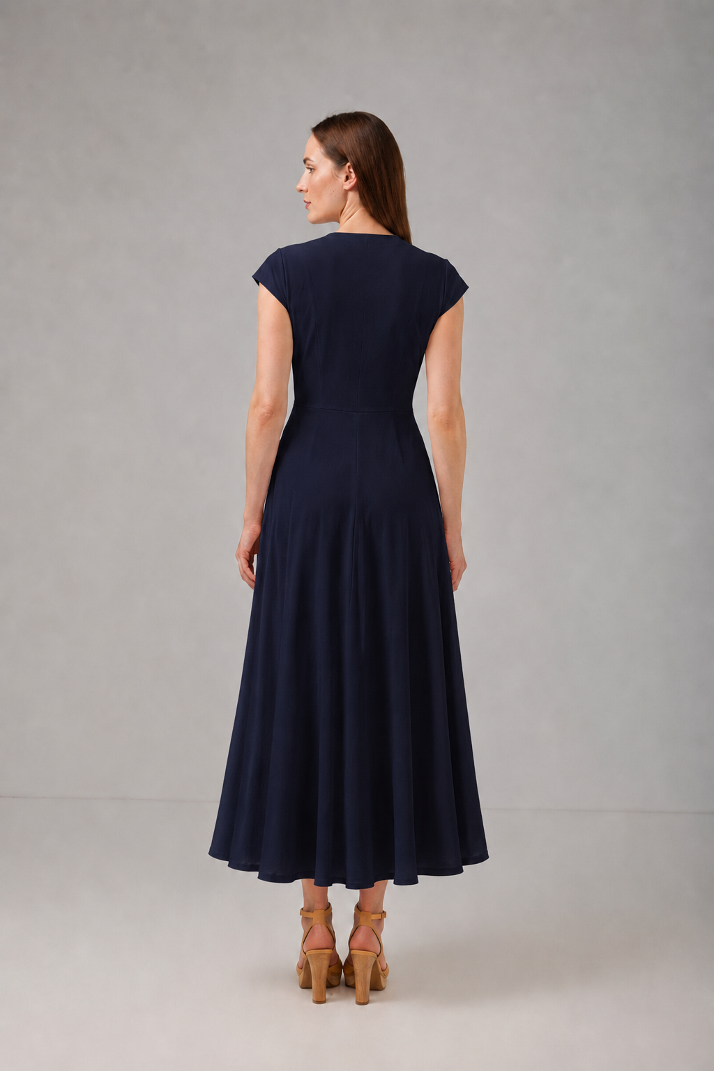 Incarca imaginea in galerie, Rochie Lungă Bleumarin din Bumbac cu Drapaj și Nod Frontal