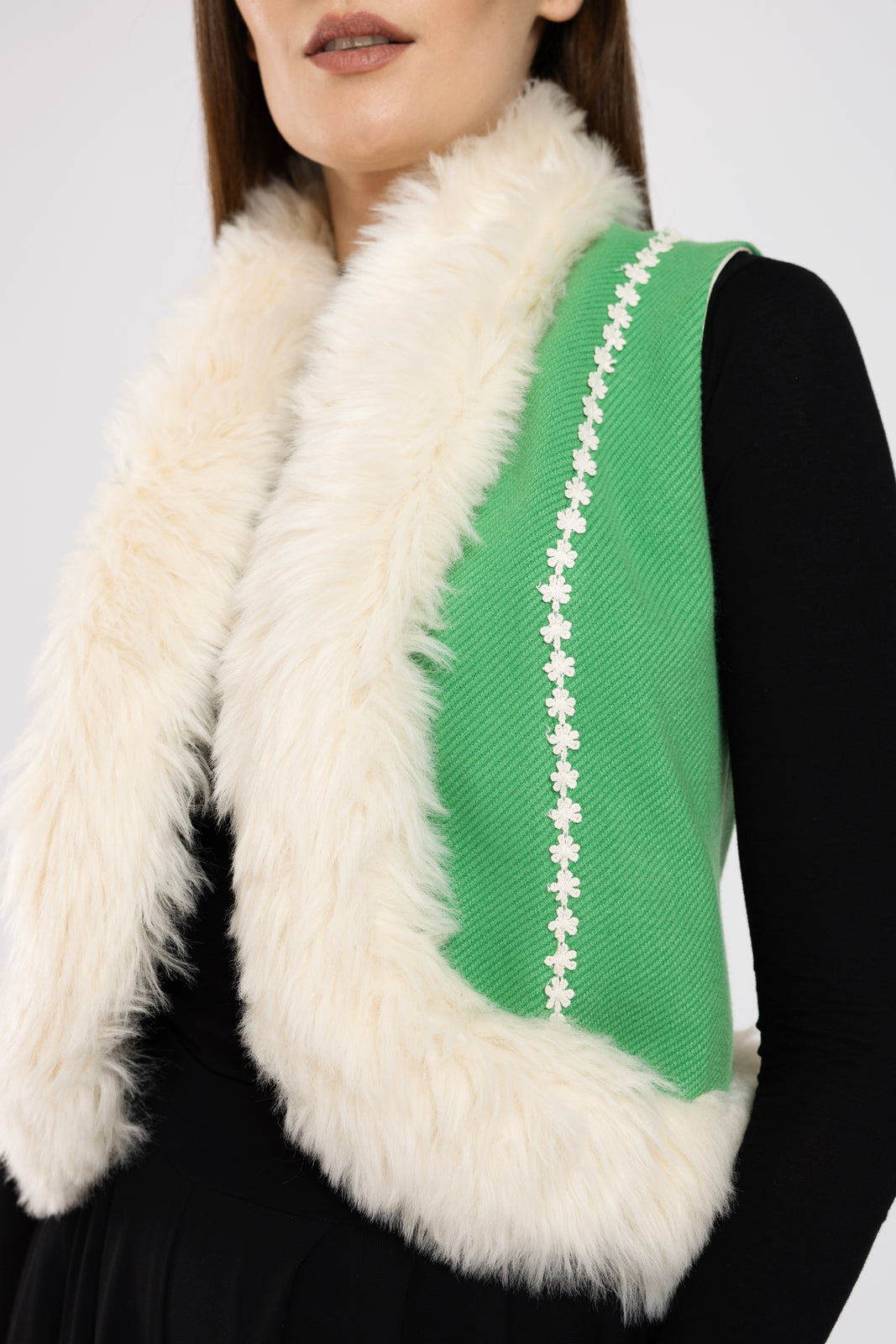 Incarca imaginea in galerie, Ilic scurt verde din stofa de lana cu blana artificiala