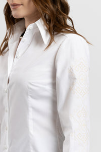 Cream computerized embroidery fitted shirt