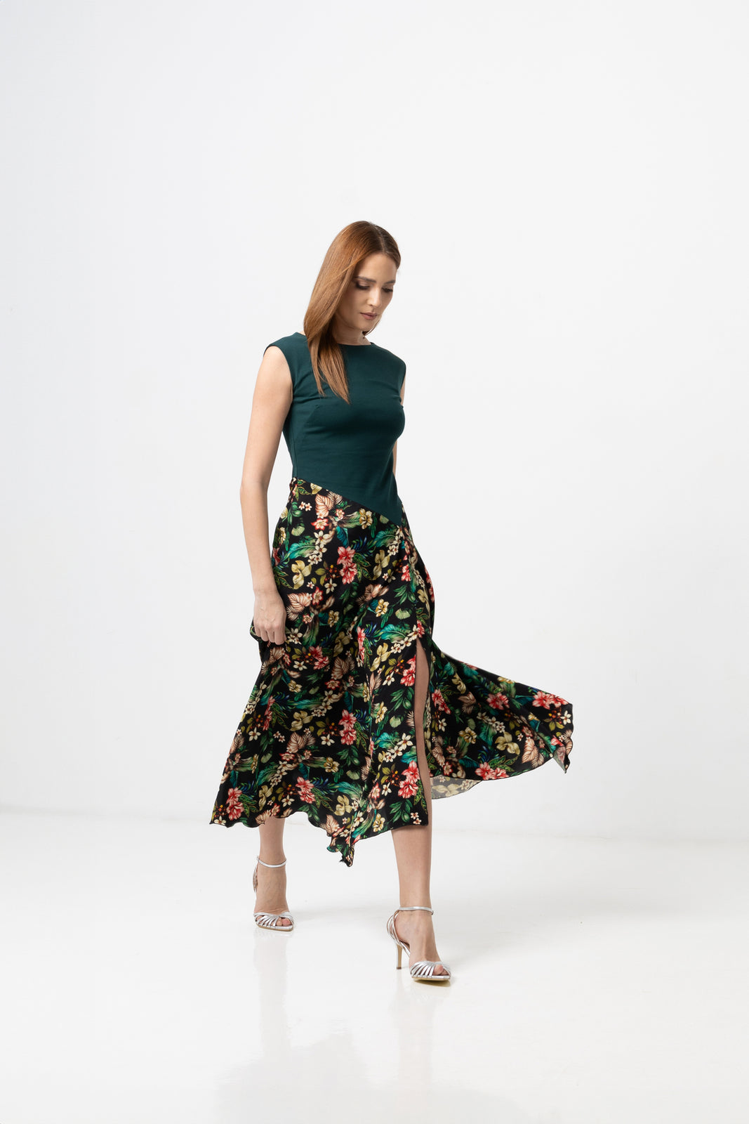 Load image into Gallery viewer, Dusty pink midi dress with cut-out shoulders