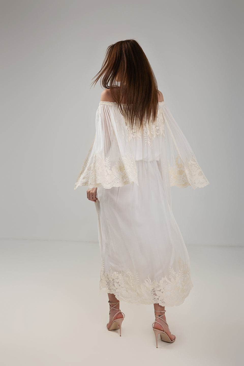Load image into Gallery viewer, Midi white taffeta skirt