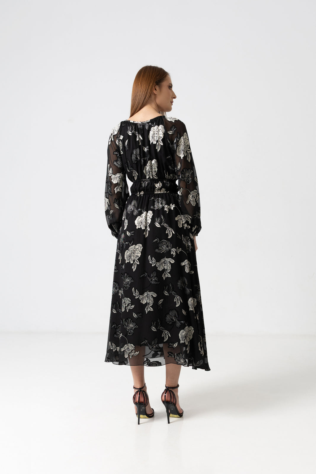 Load image into Gallery viewer, Dusty pink midi dress with cut-out shoulders